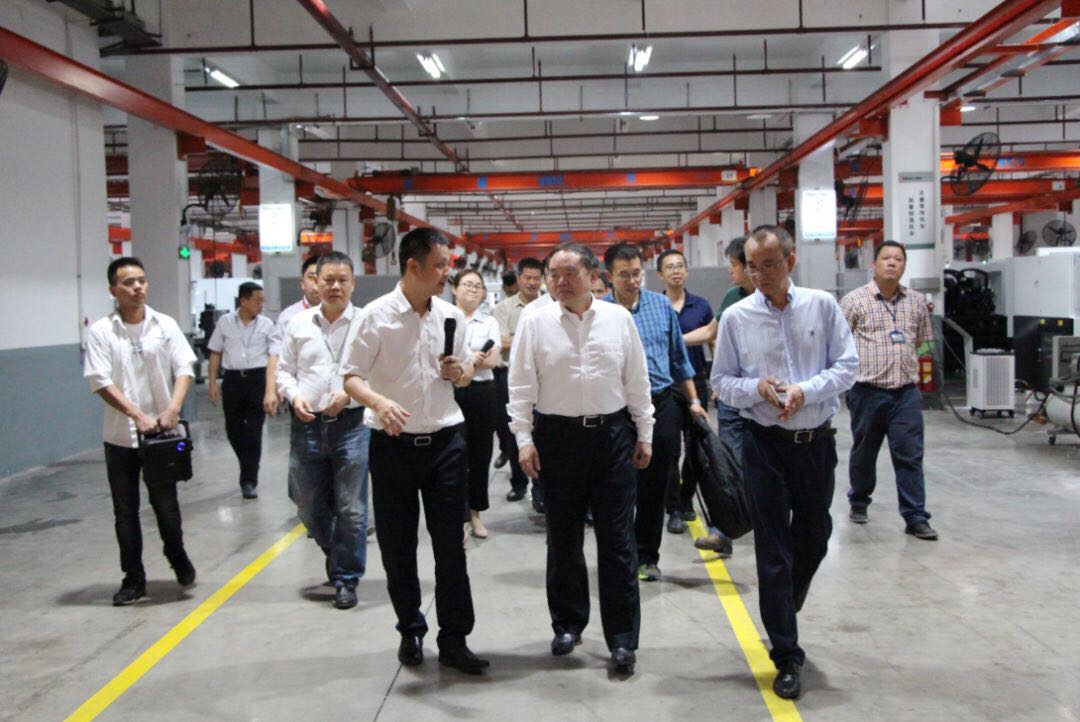 中国工程院院士周济一行到访台群精机